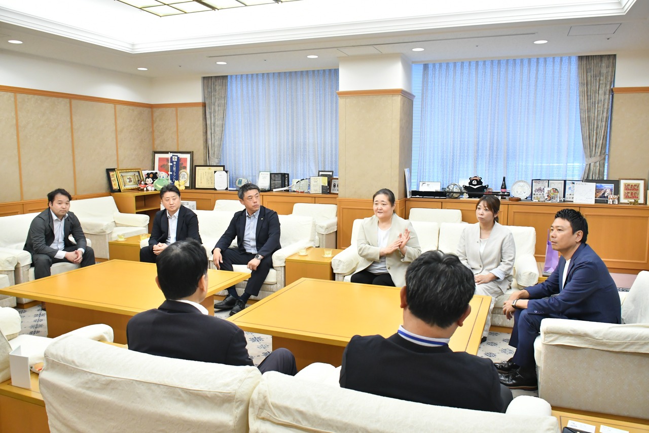 【お知らせ】東大阪市の野田市長を表敬訪問 | 日本車椅子ソフトボール協会